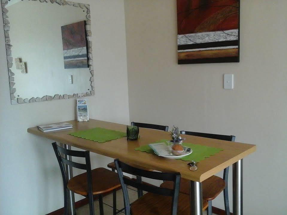 Croeso Guest House 랑게바안 외부 사진